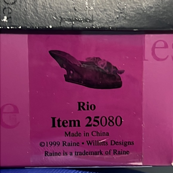 Just the Right Shoe "Rio" #25080 (1999) Miniature Collectible - Picture 10 of 10